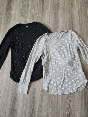Old Navy Women's Waffle-Knit Medium Shirts - Medium